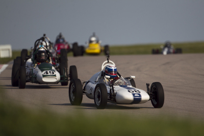 Bill Wolff leads Steven Hild and a whole pack of Formula Vees