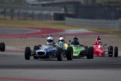Jeff Langham leads 98A Jeffrey Garrett and 62 Duke Waldrup in Group 2 FF action at COTA 2020